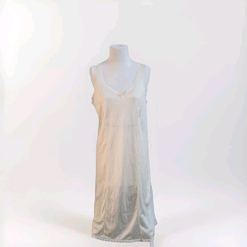 Vtg VELROSE Lingerie Women's Beige Full Length Slip Size 36